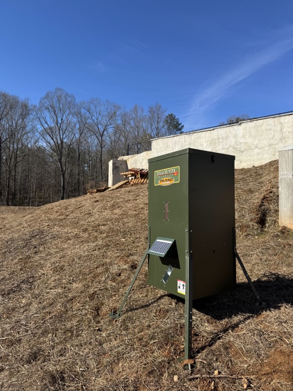 Front side of feeders