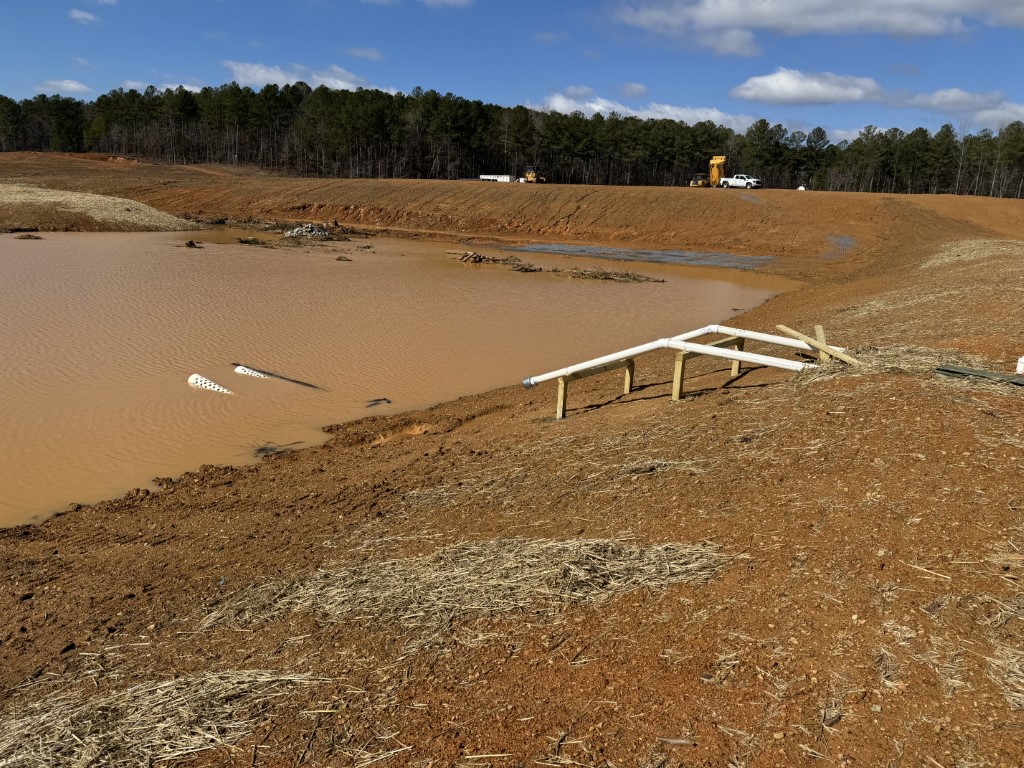 Siphon system in lake